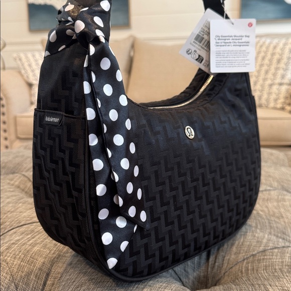 lululemon athletica City Essentials L Monogram Jacquard Black Shoulder Bag - Picture 3 of 17